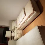 Schoene Mitten In 科布倫茨