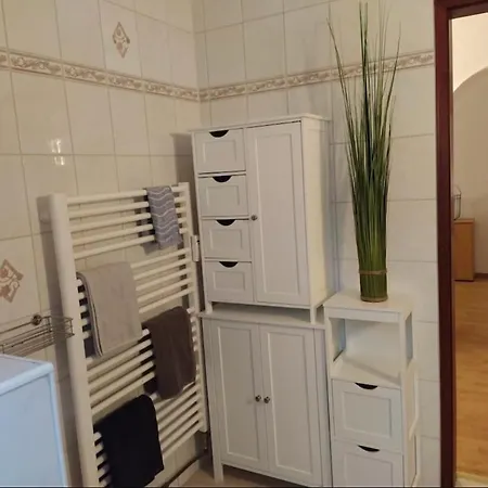 Schoene Mitten In Apartament